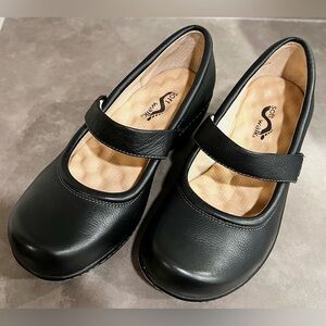 NEW SoftWalk Black Leather Mary Jane Clogs Heels Comfort Shoes Women’s US 9 WW